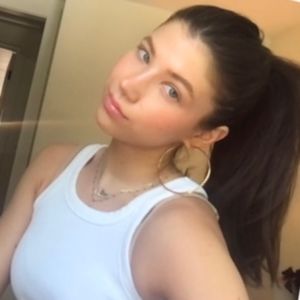 Meet your Posher, Alia